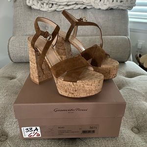 Gianvito Rossi platform sandals size 36.5